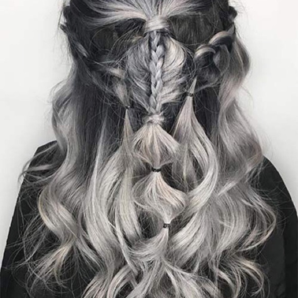 ✨20” BLACK & GREY CURLY CLIP-INS  *NWT*✨